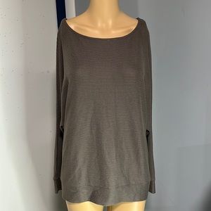 Woman’s long sleeve top